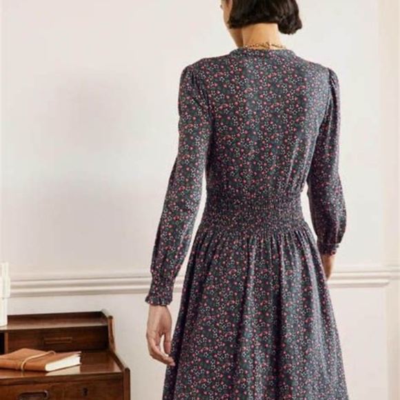 NWT Boden Smocked Jersey Shirt Dress Navy Floral Berry sz 14R - Picture 2 of 13